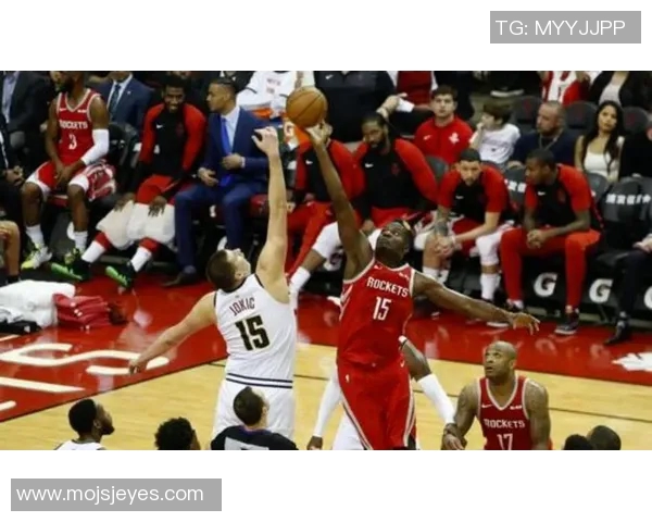 2017年火箭与雷霆季后赛对决回顾及精彩瞬间分析